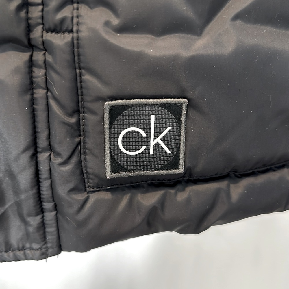 Calvin Klein Men's Quilted Winter Vest | Size M - Picture 3 of 8